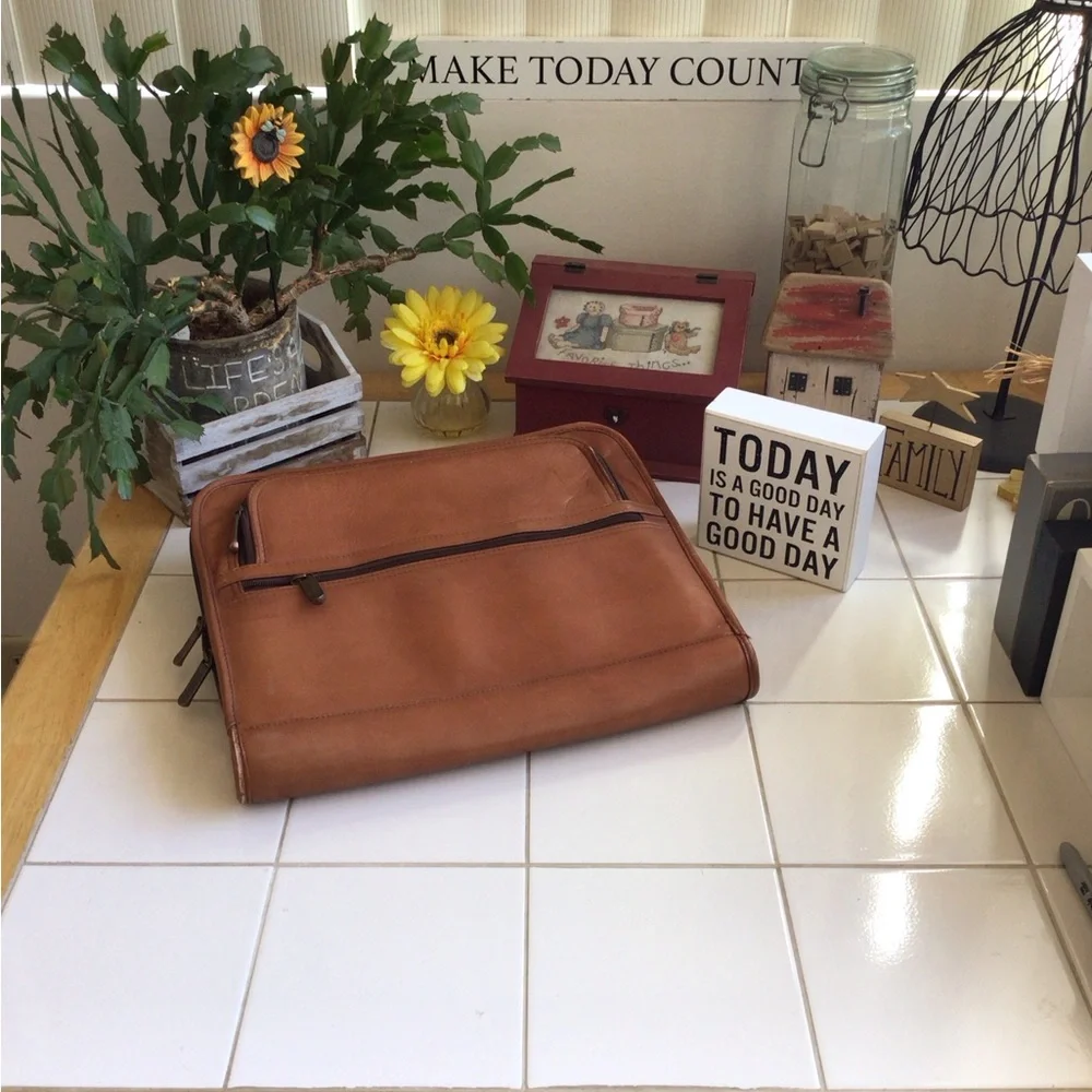 Vintage ‘Avenues’ Genuine Leather Fan File Briefcase